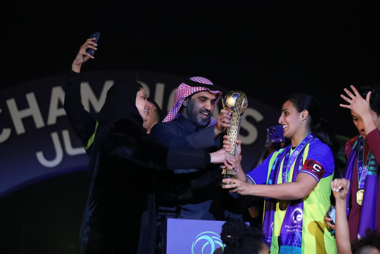 Adwa Al-Arifi crowns Al-Nassr as champions of the inaugural Saudi Women’s Premier League in 2023.